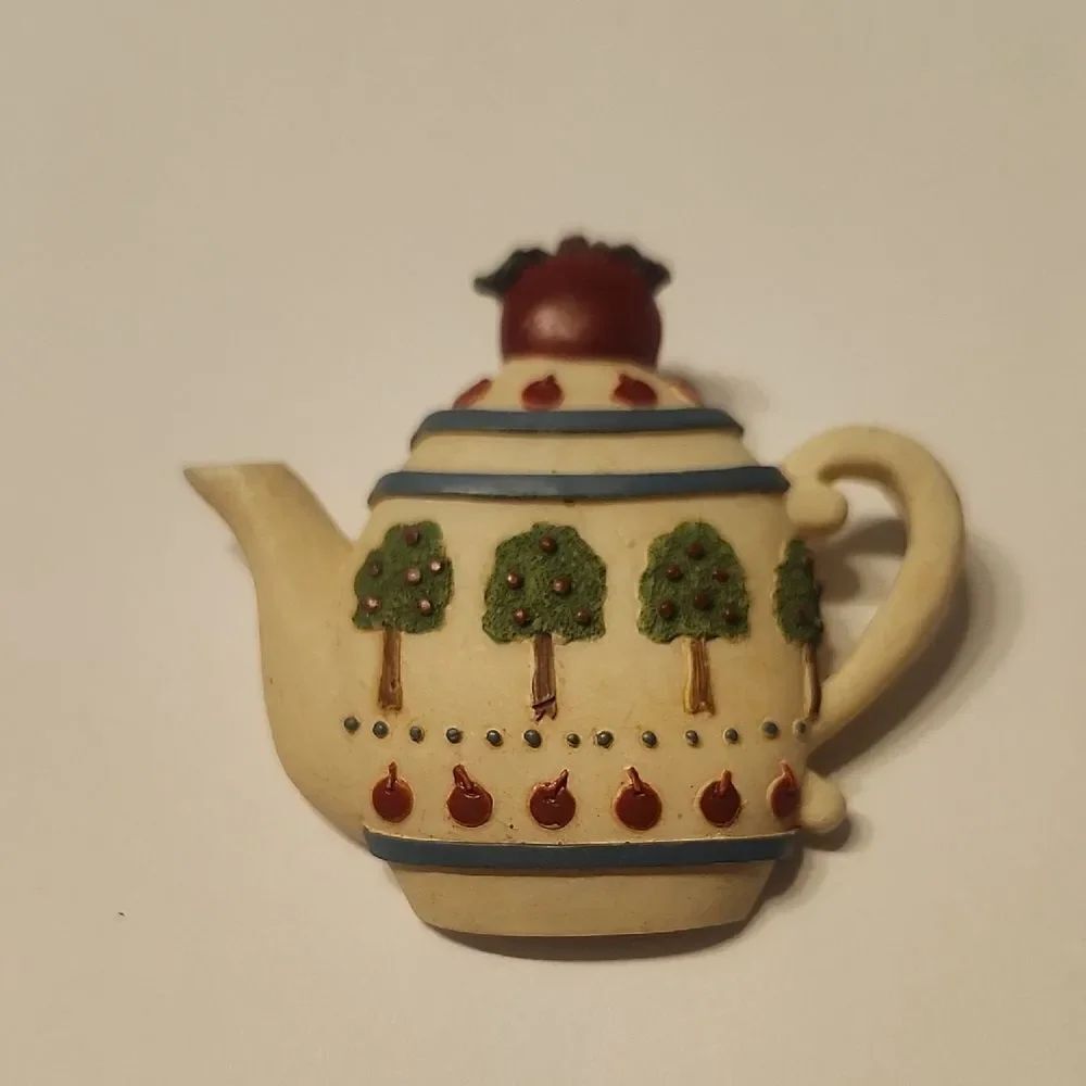 Teapot Brooch
